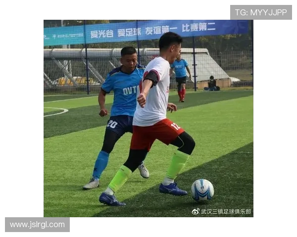 东湖高新区中国光谷足球队:奋斗赛场铸辉煌共筑光谷体育梦想 东湖高新区中国光谷足球队:奋斗赛场铸辉煌共筑光谷体育梦想