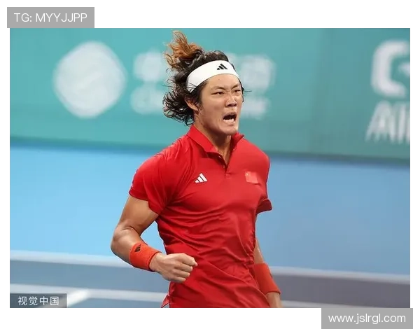 张之臻逆转晋级上海大师赛八强展现中国网球新力量