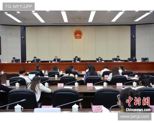 《2025年电竞产业发展趋势分析 电竞赛事新规则与未来挑战》 《2025年电竞产业发展趋势分析 电竞赛事新规则与未来挑战》