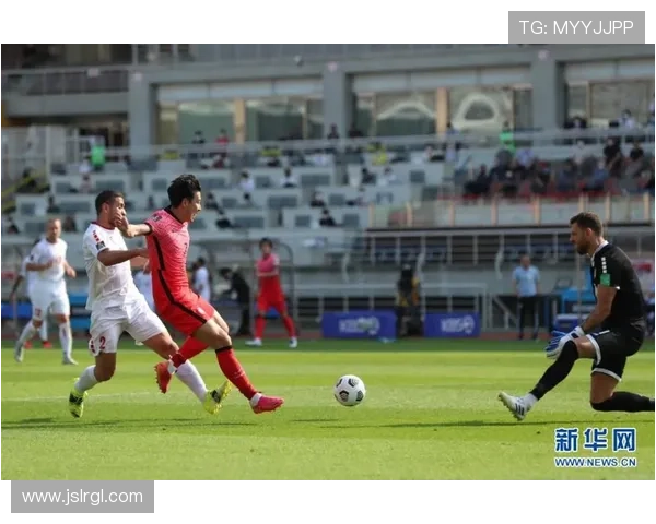 世界杯预选赛中国队迎战强敌，备战情况与球员状态成焦点讨论