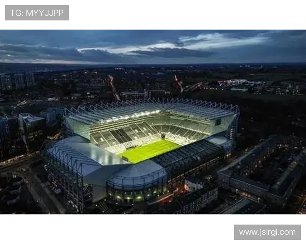 纽卡斯尔联足球俱乐部历史回顾与未来展望：荣耀与挑战并存