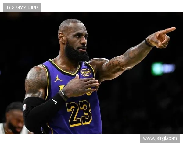 詹姆斯与湖人续约进入倒计时 球迷期待新赛季大动作
